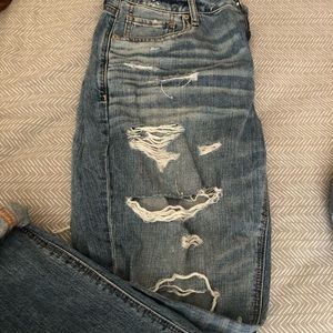 AE Boyfriend Hi-rise Tomgirl Jeans